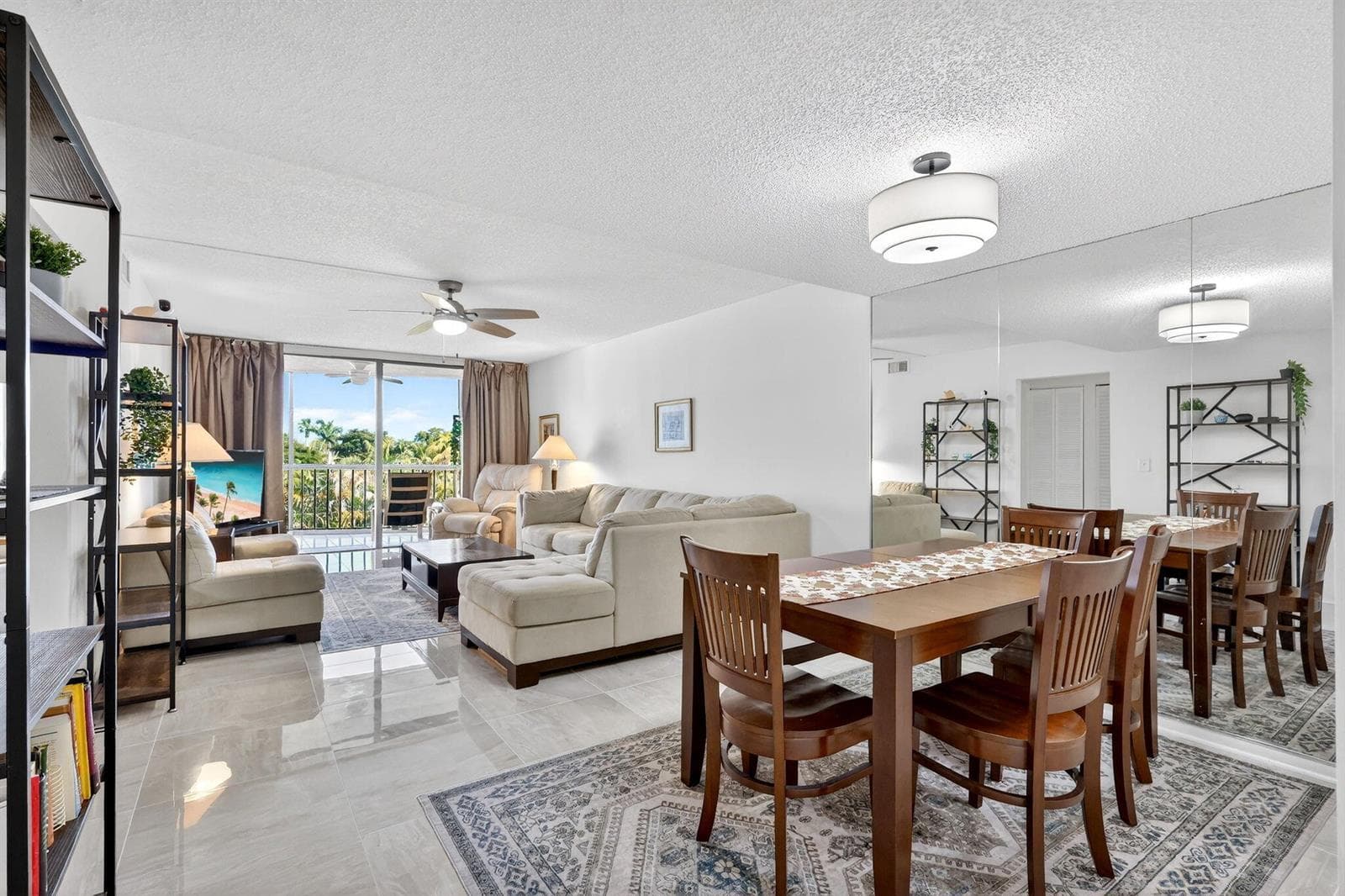 Condo at 890 N Federal Highway, Lantana, FL