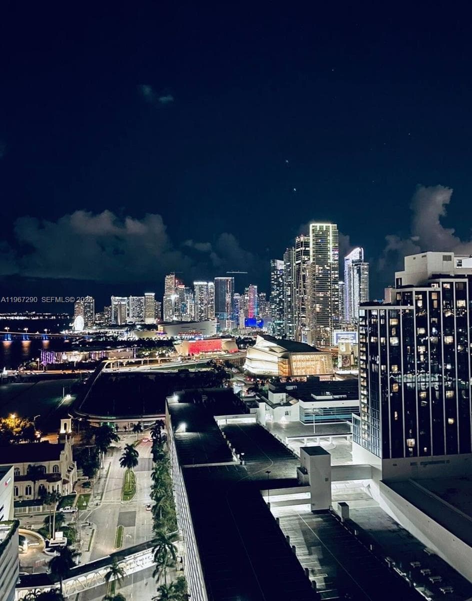 Condo at 1750 N Bayshore Dr, Miami, FL