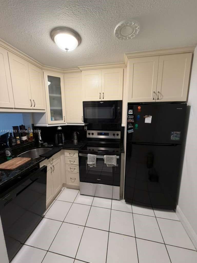Condo at 488 NW 165th St Rd, Miami, FL