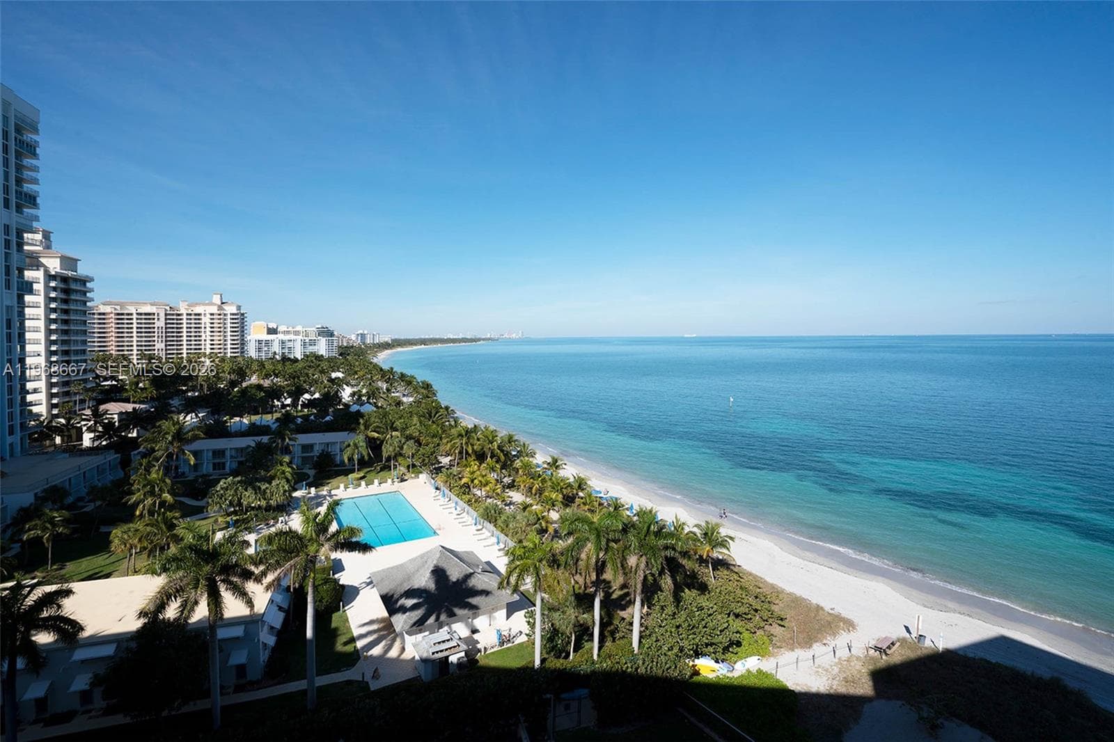 Condo at 600 Grapetree Dr, Key Biscayne, FL