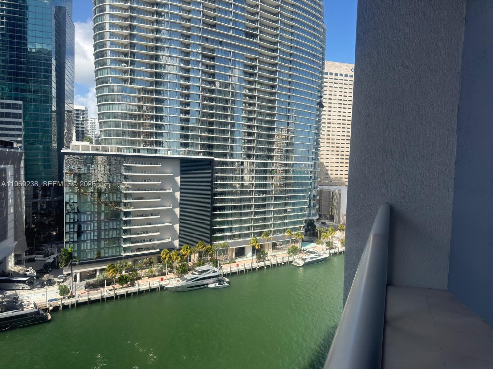 Condo at 465 Brickell, Miami — photo 3