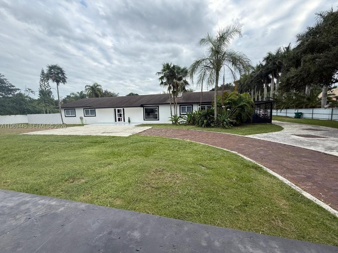 Single-family home at 15750 SW 216th St, Miami, FL