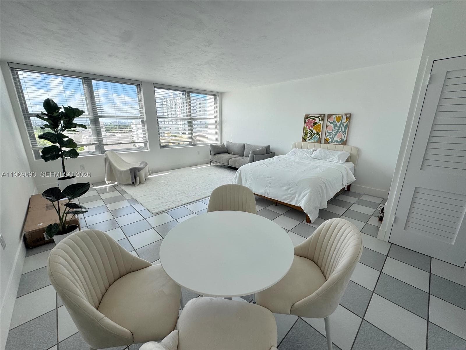 Condo at 2899 Collins Ave, Miami Beach — photo 1