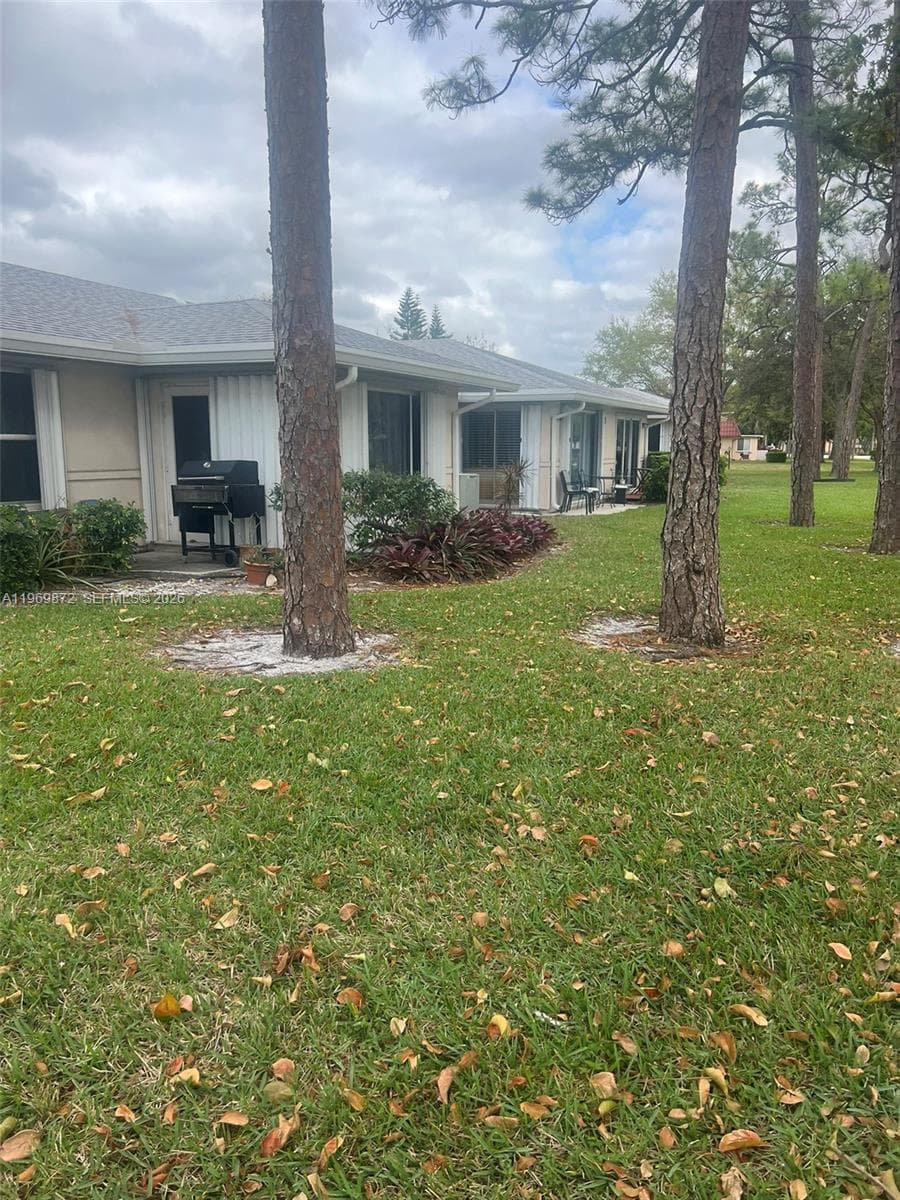 Condo at 176 Cape Cod Circle, Lake Worth — photo 2