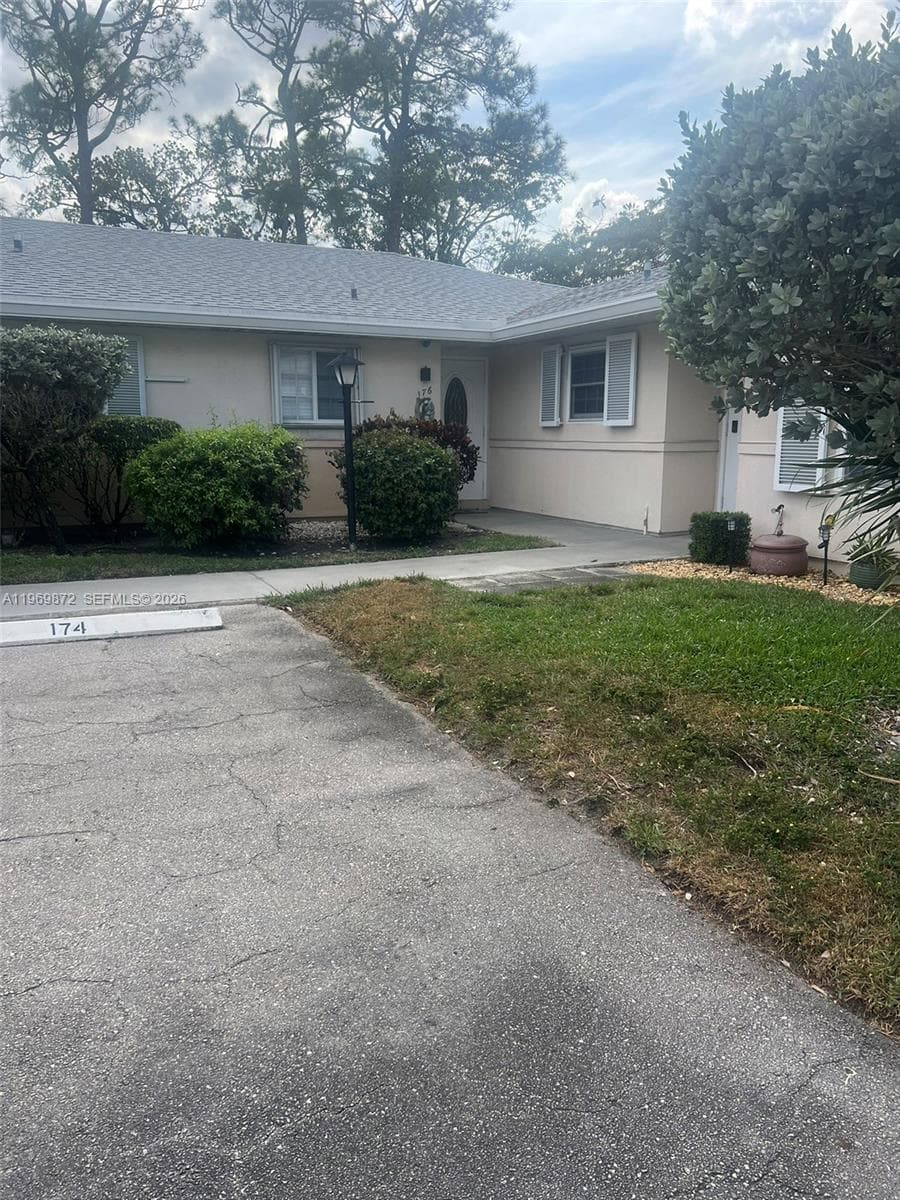 Condo at 176 Cape Cod Circle, Lake Worth — photo 1