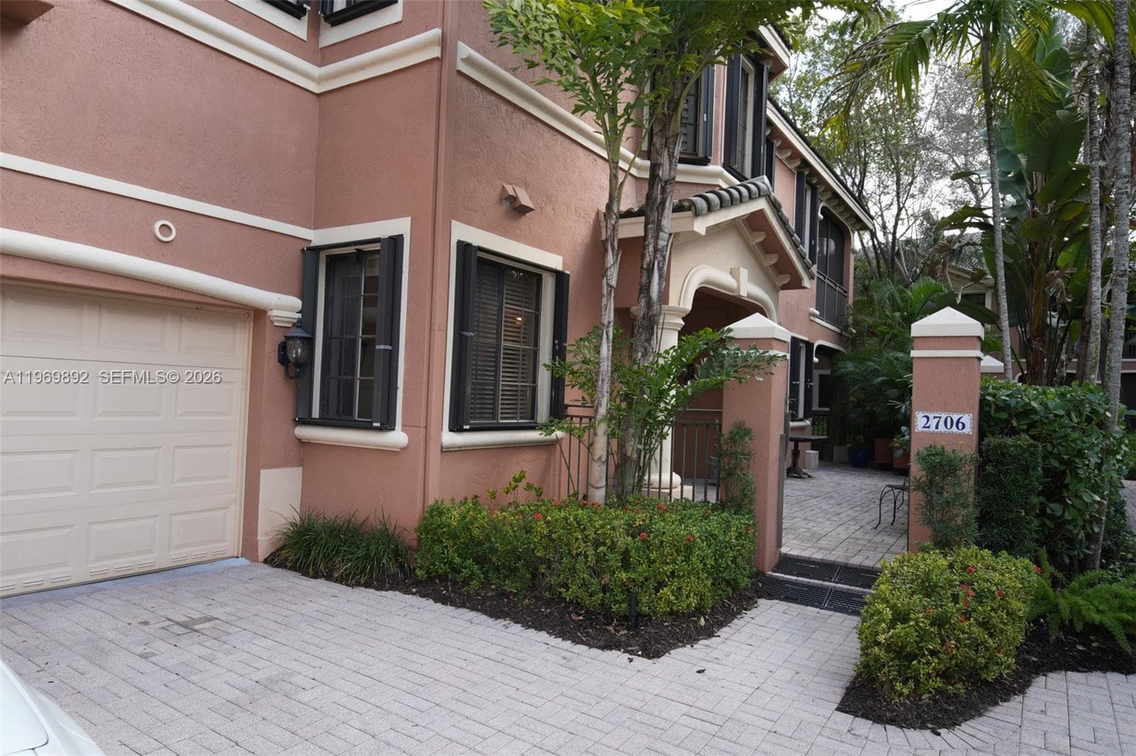 Townhouse at 2706 Kinsington Cir, Weston, FL