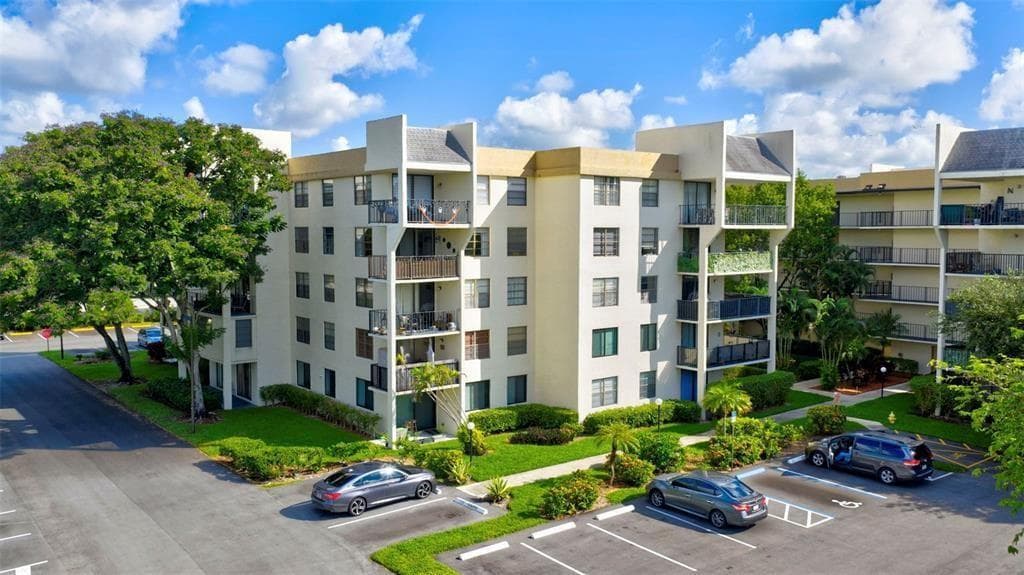 Condo at 6190 Woodlands Boulevard, Tamarac, FL