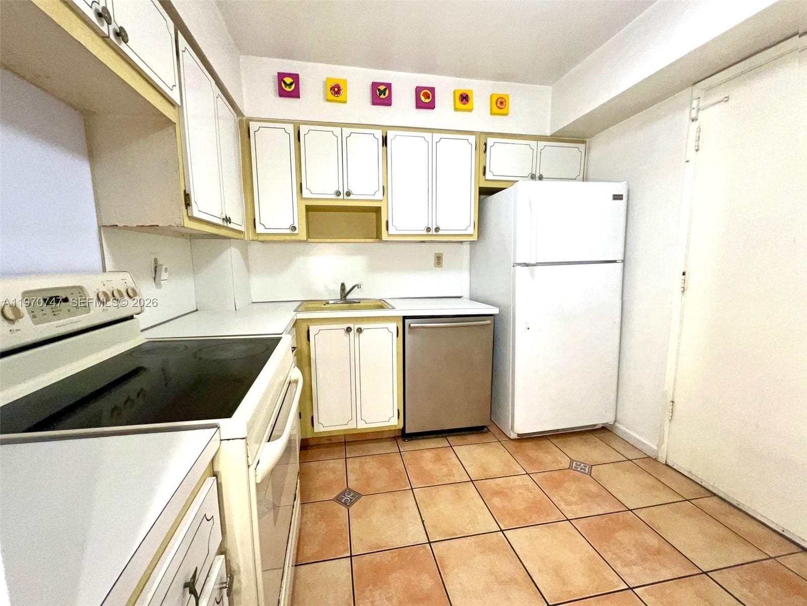 Condo at 1658 Bay Rd, Miami Beach — photo 3