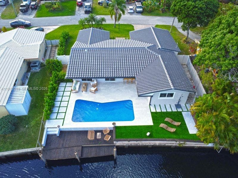 Single-family home at 1810 SW 6th Ave, Pompano Beach, FL