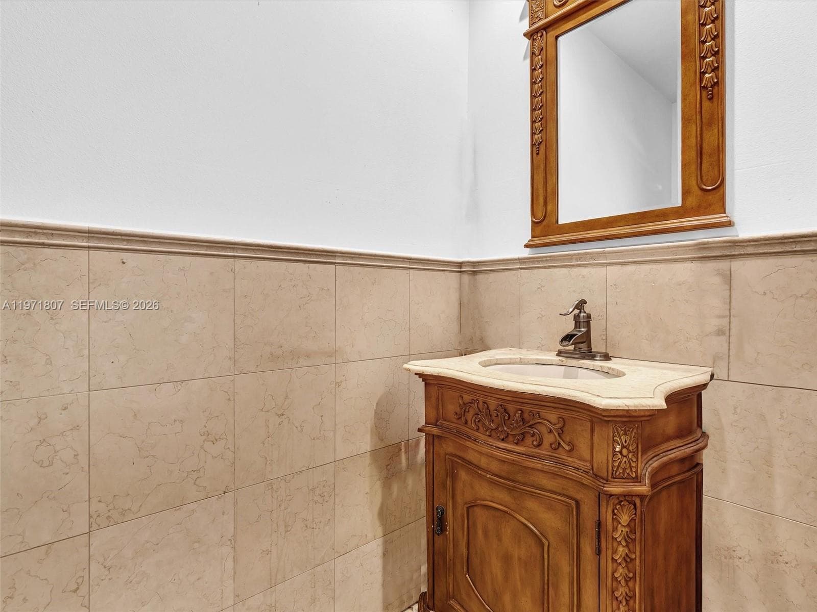 Townhouse at 21 SE 3rd Ave, Hallandale Beach — photo 3