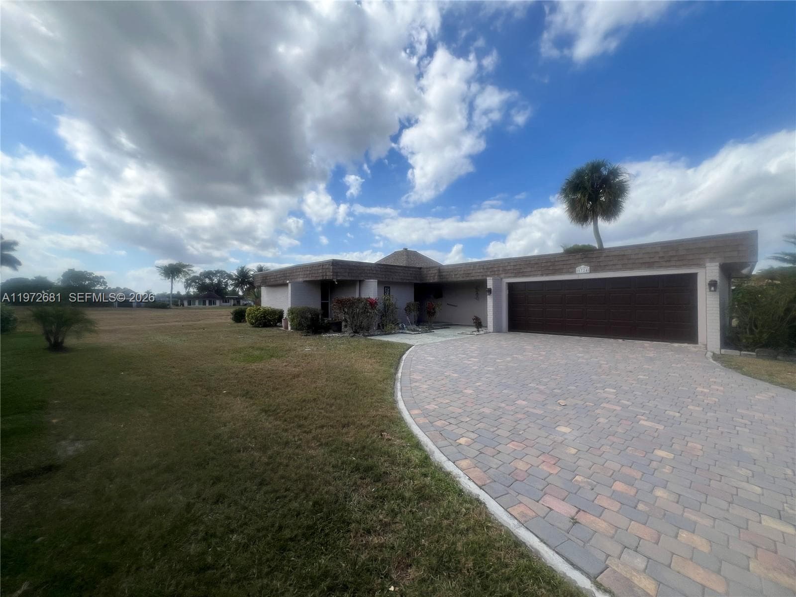 Single-family home at 5724 S Bayberry Ln, Tamarac, FL