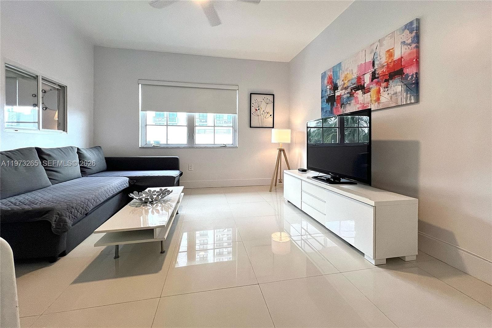 Condo at 1100 Collins Ave, Miami Beach — photo 1