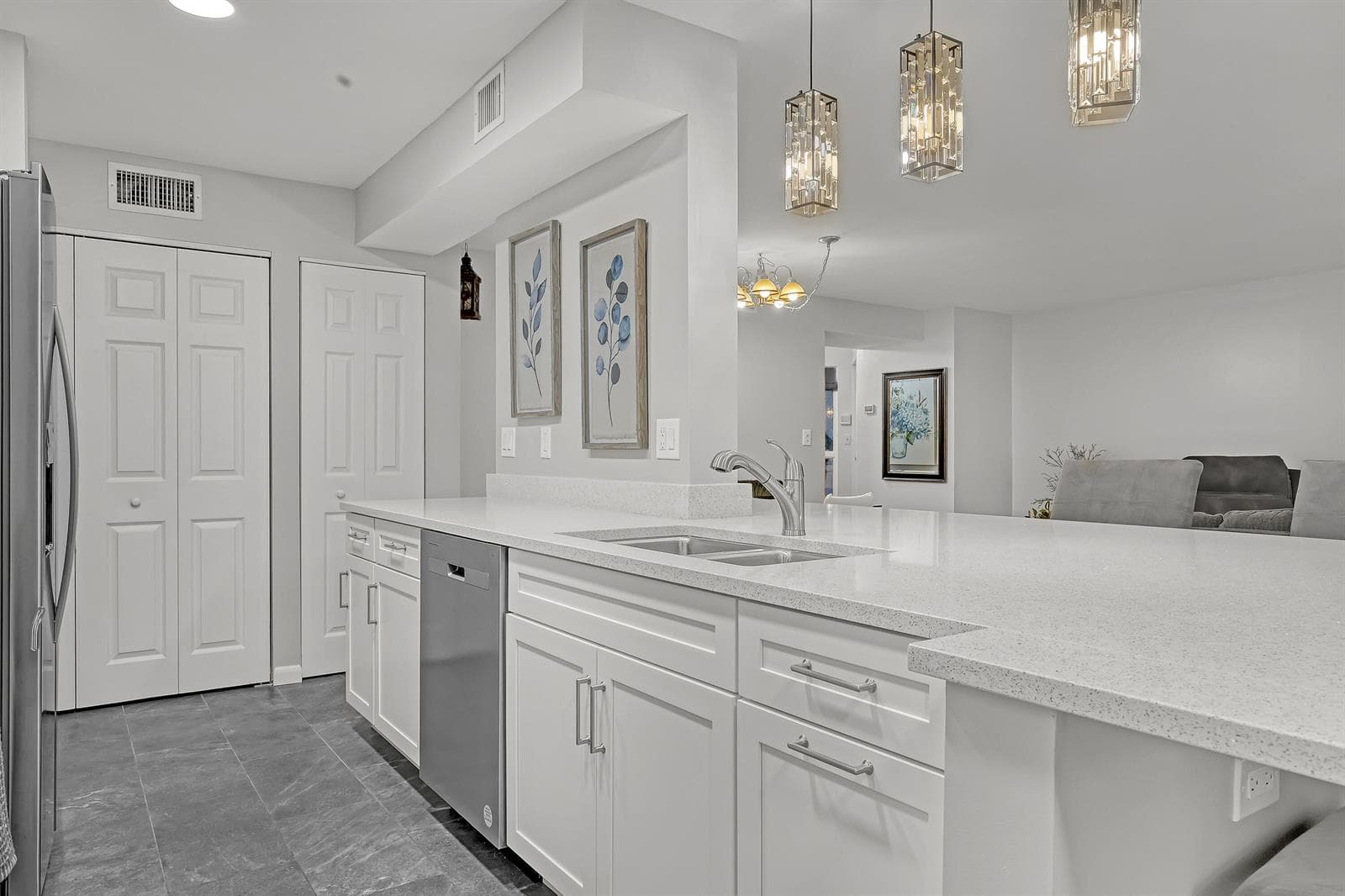 Quartz Counters & Stainless Appliances