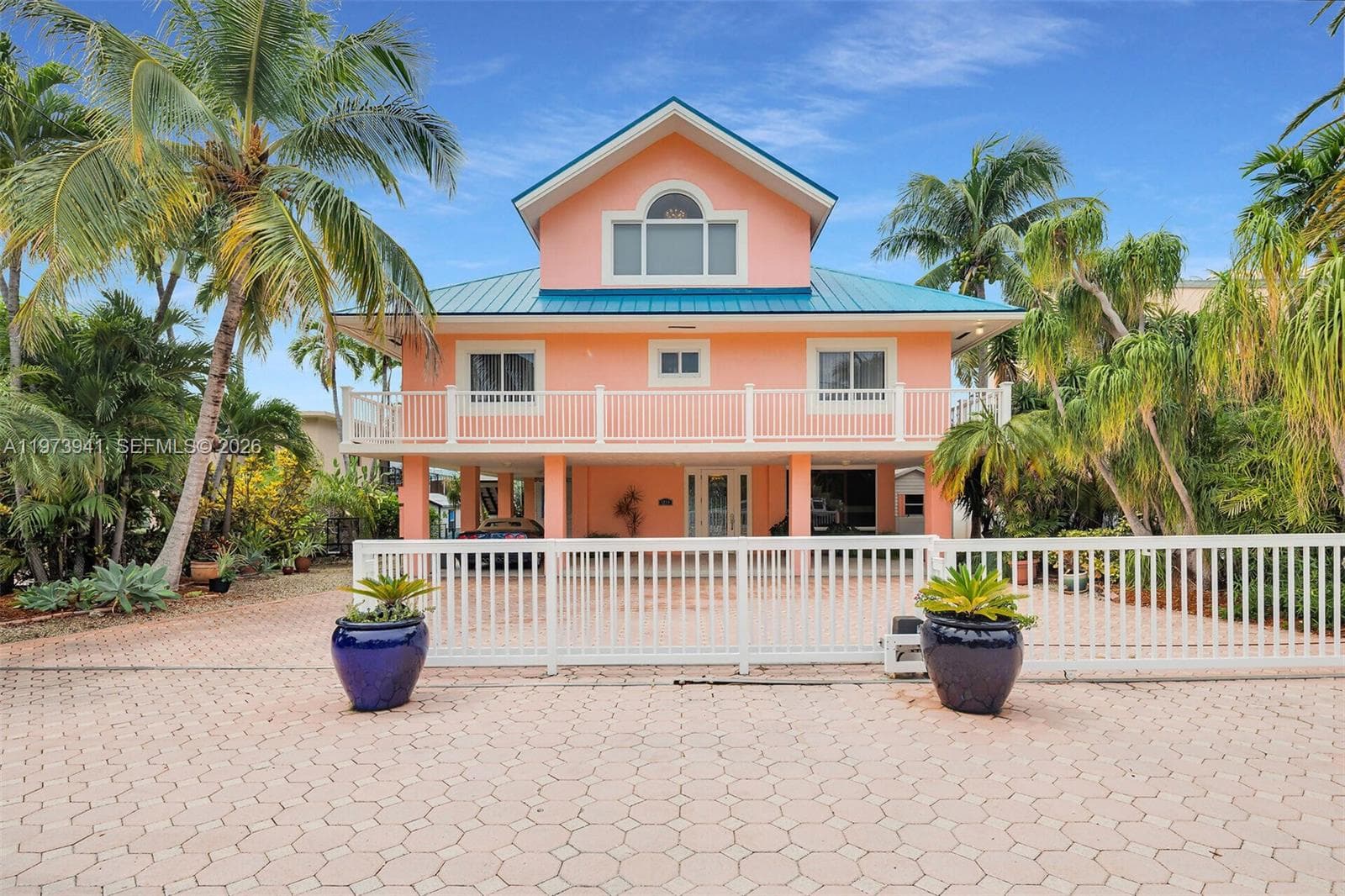 Single-family home at 1218 Mockingbird Rd, Key Largo, FL