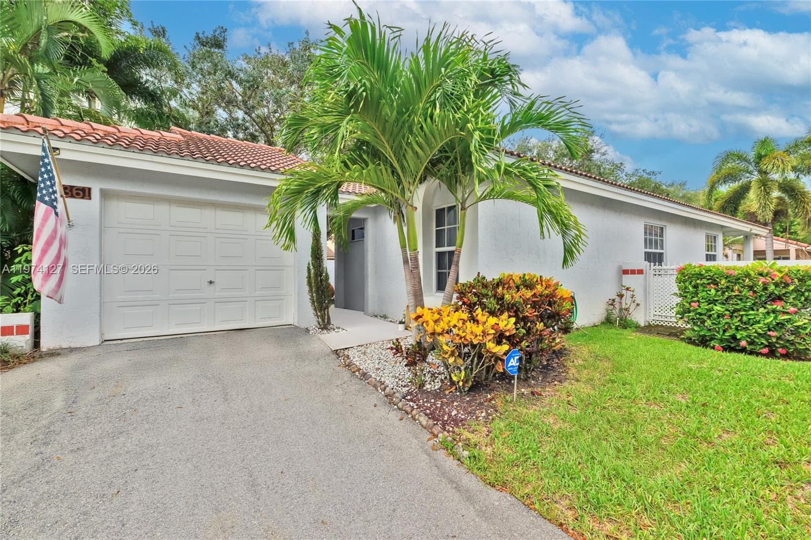 Single-family home at 1361 Seagrape Cir, Weston — photo 3