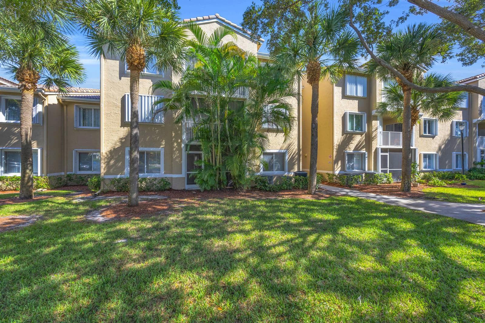 Condo at 278 Village Boulevard, Tequesta, FL