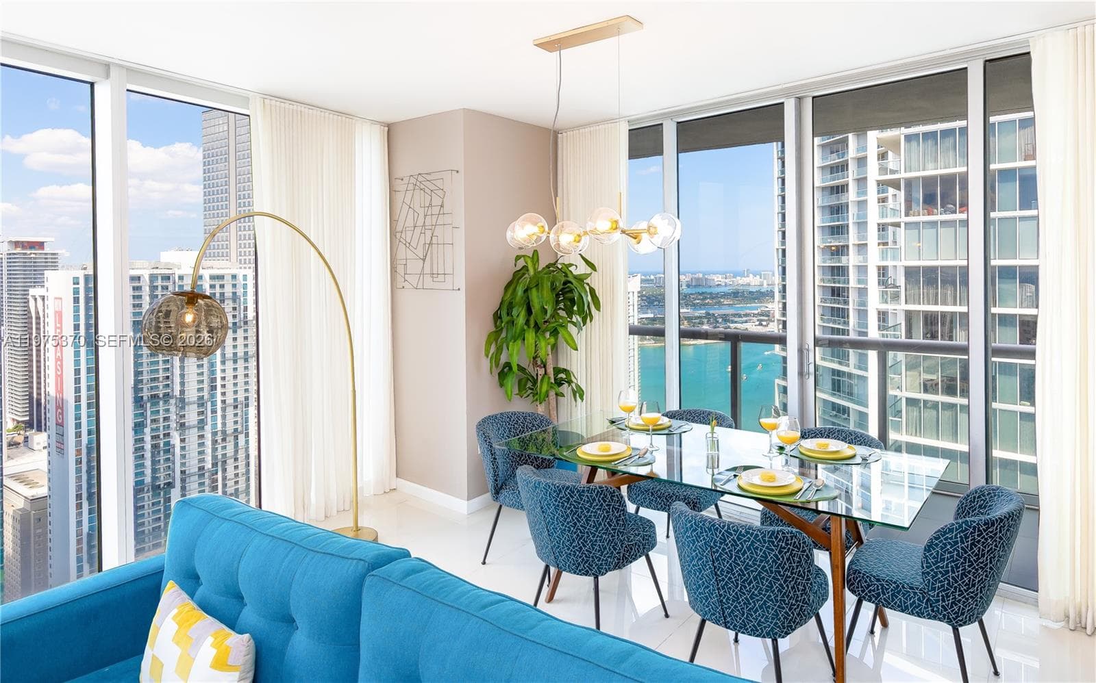 Condo at 485 Brickell Ave, Miami — photo 3