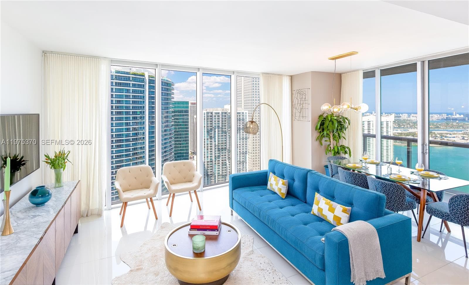 Condo at 485 Brickell Ave, Miami — photo 1