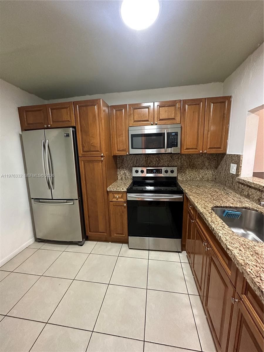 Condo at 11279 SW 88th St, Miami — photo 3