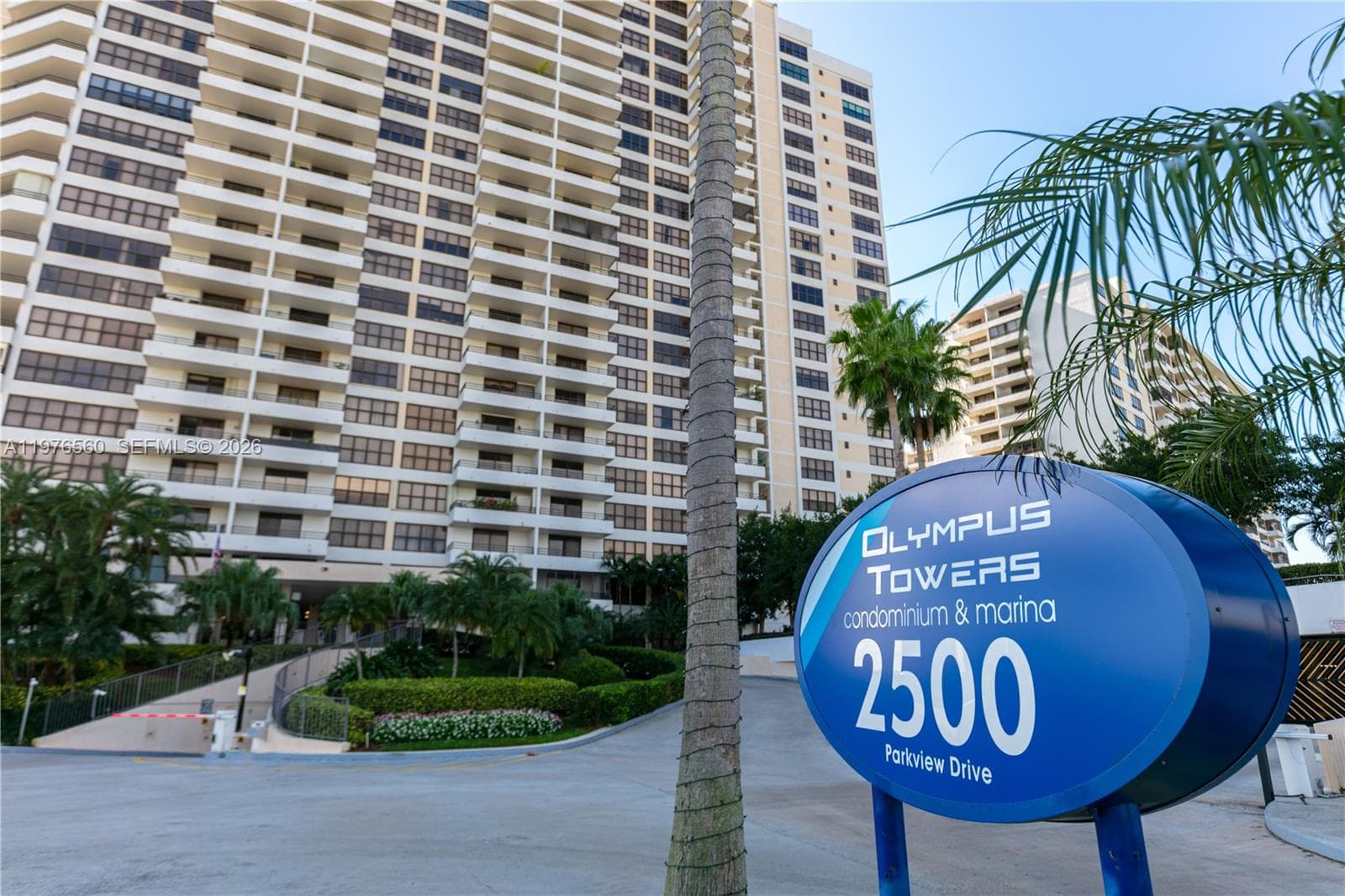 Condo at 2500 Parkview Dr, Hallandale Beach — photo 1