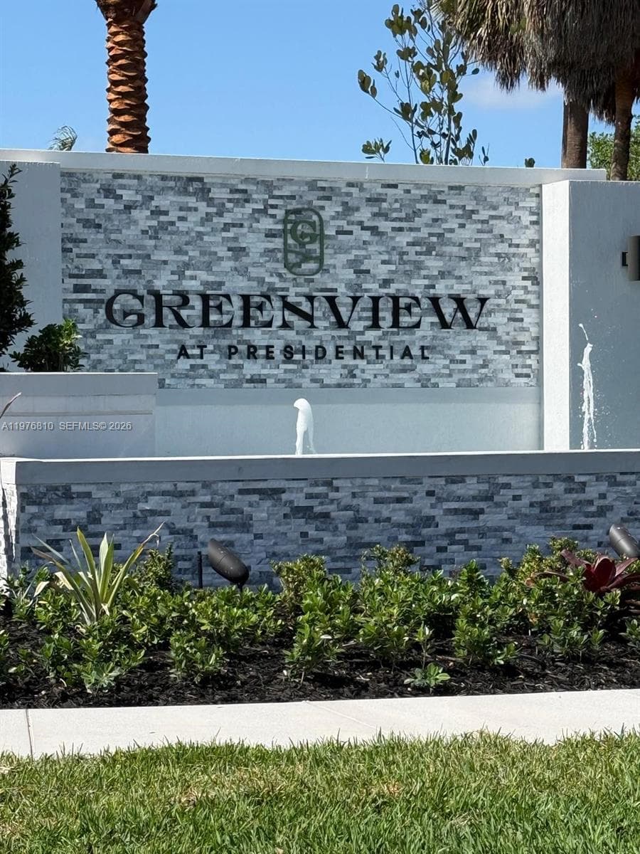 Single-family home at 19616 NE 14 CT, Miami, FL