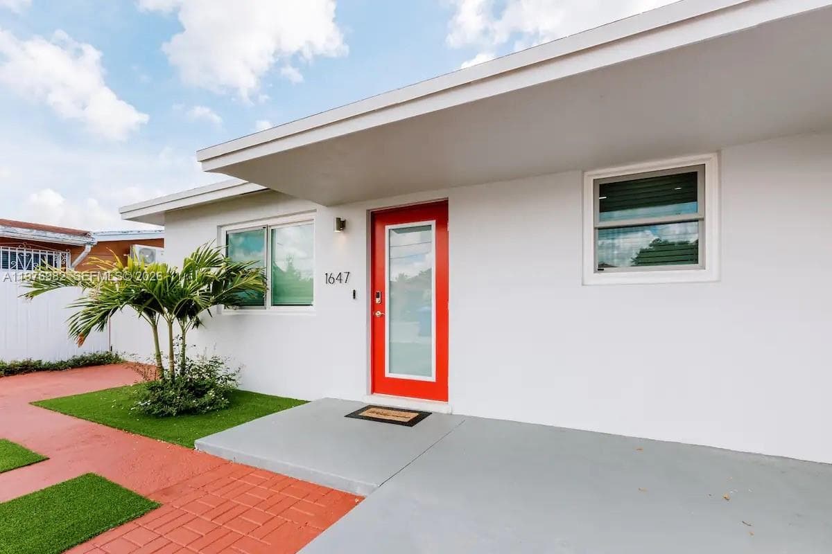 Single-family home at 1647 NW 29th Ave, Miami — photo 2