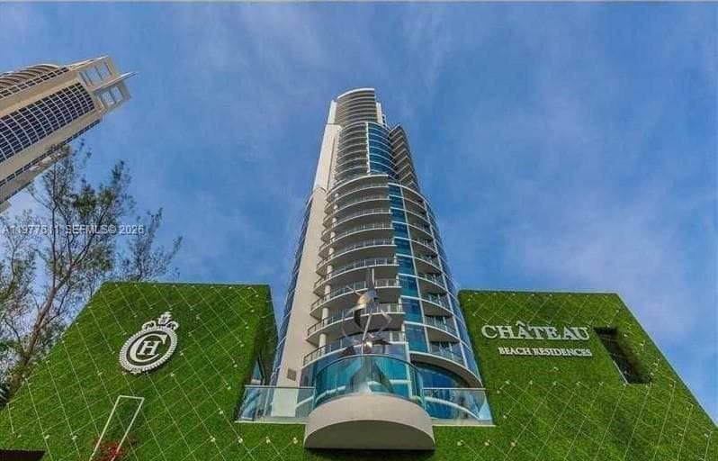Condo at 17475 Collins Ave, Miami Beach — photo 2