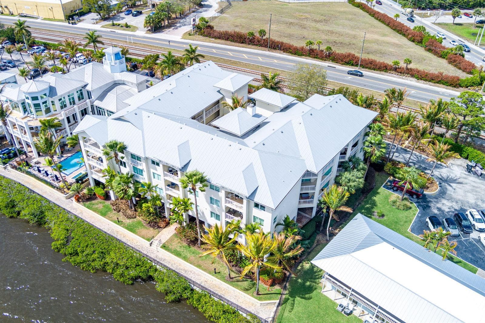 Condo at 975 NW Flagler Avenue, Stuart, FL
