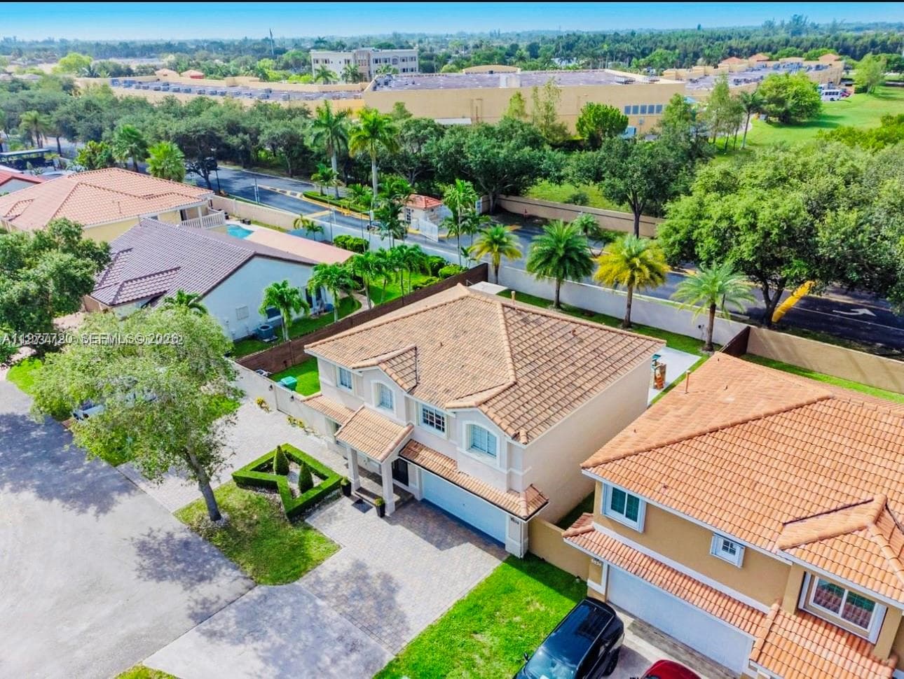 Single-family home at 8826 NW 189th Ter, Hialeah — photo 3