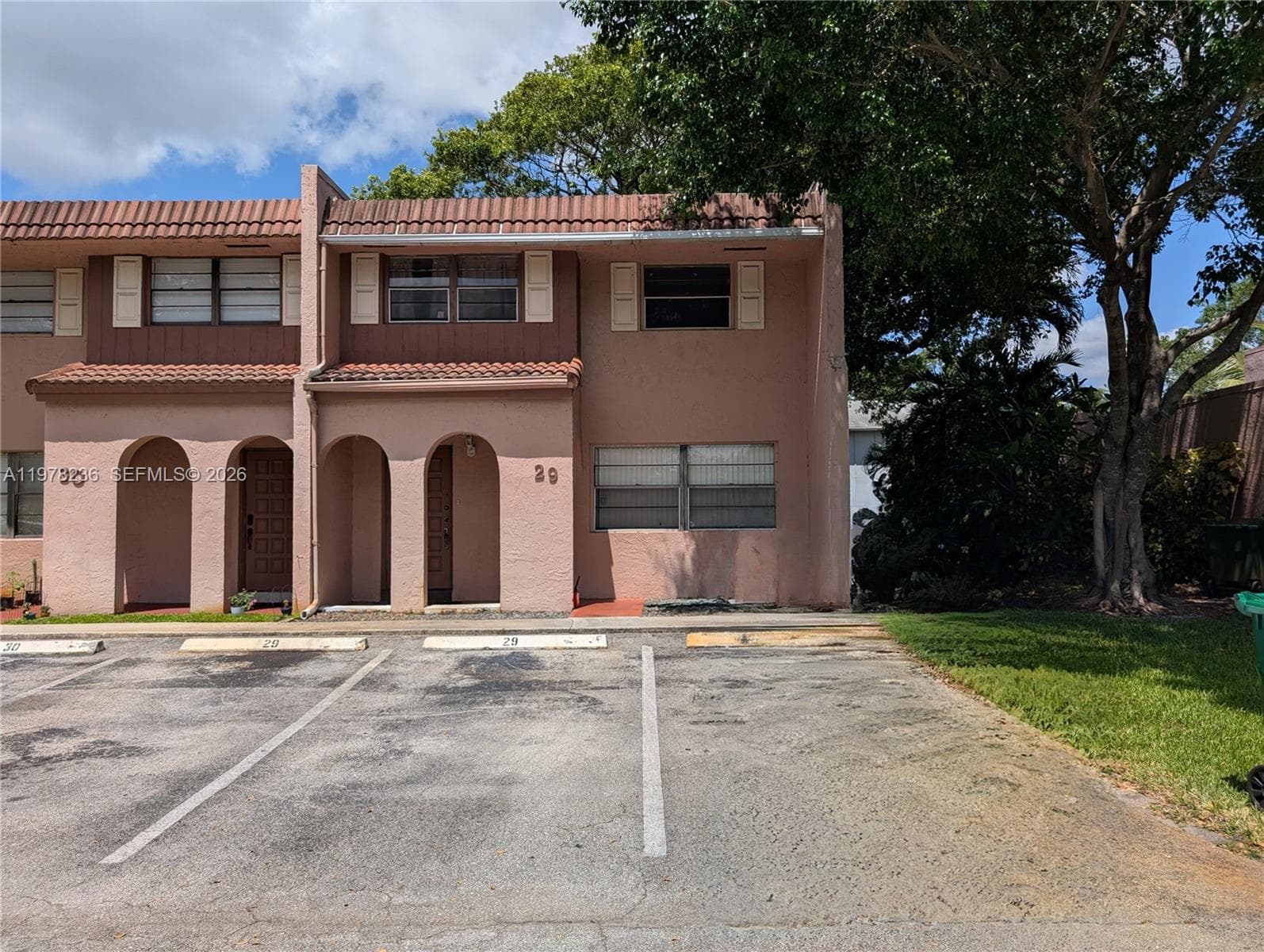 Townhouse at 29 Seville Cir, Davie, FL