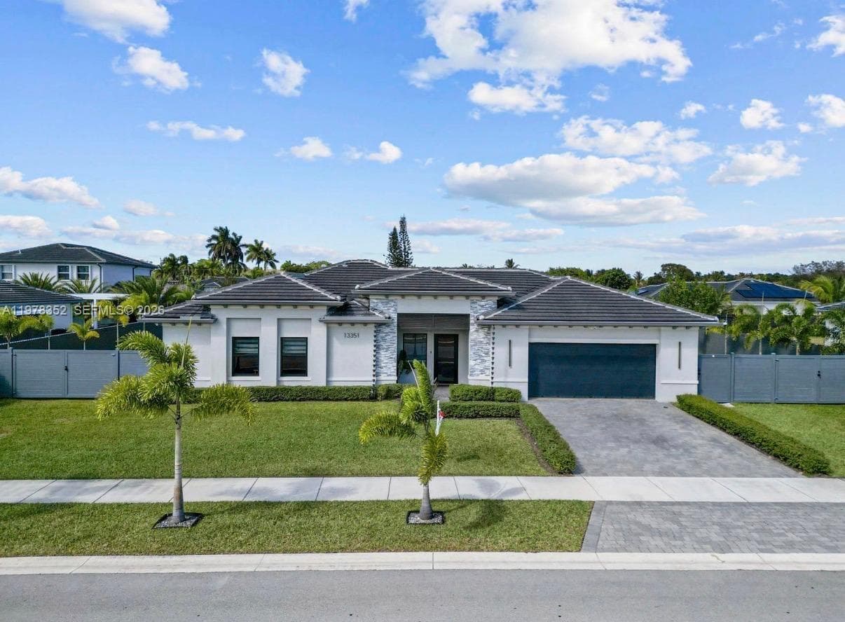 Single-family home at 13351 SW 190th St, Miami, FL