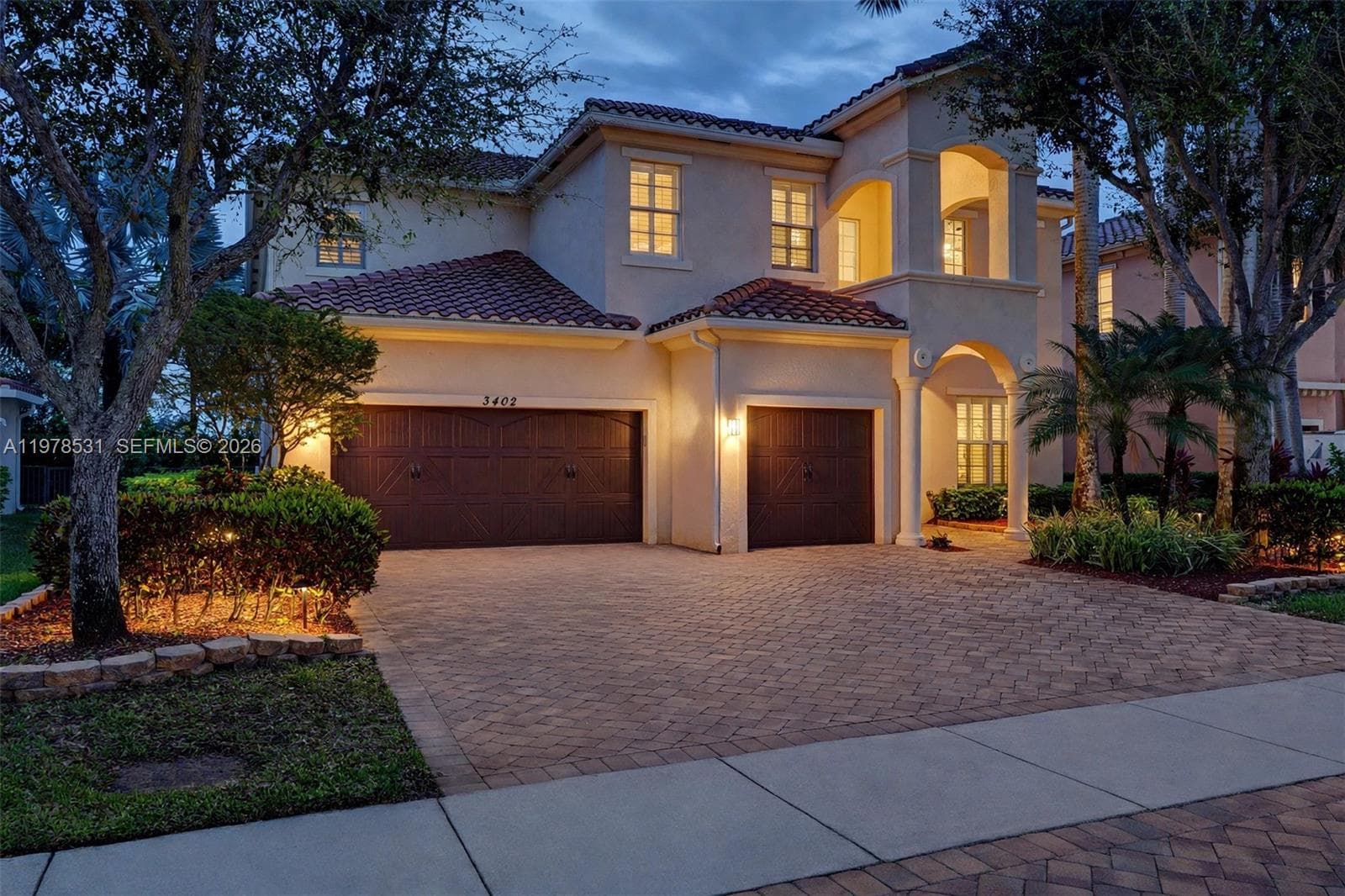 Single-family home at 3402 Vanderbilt Dr, Wellington, FL