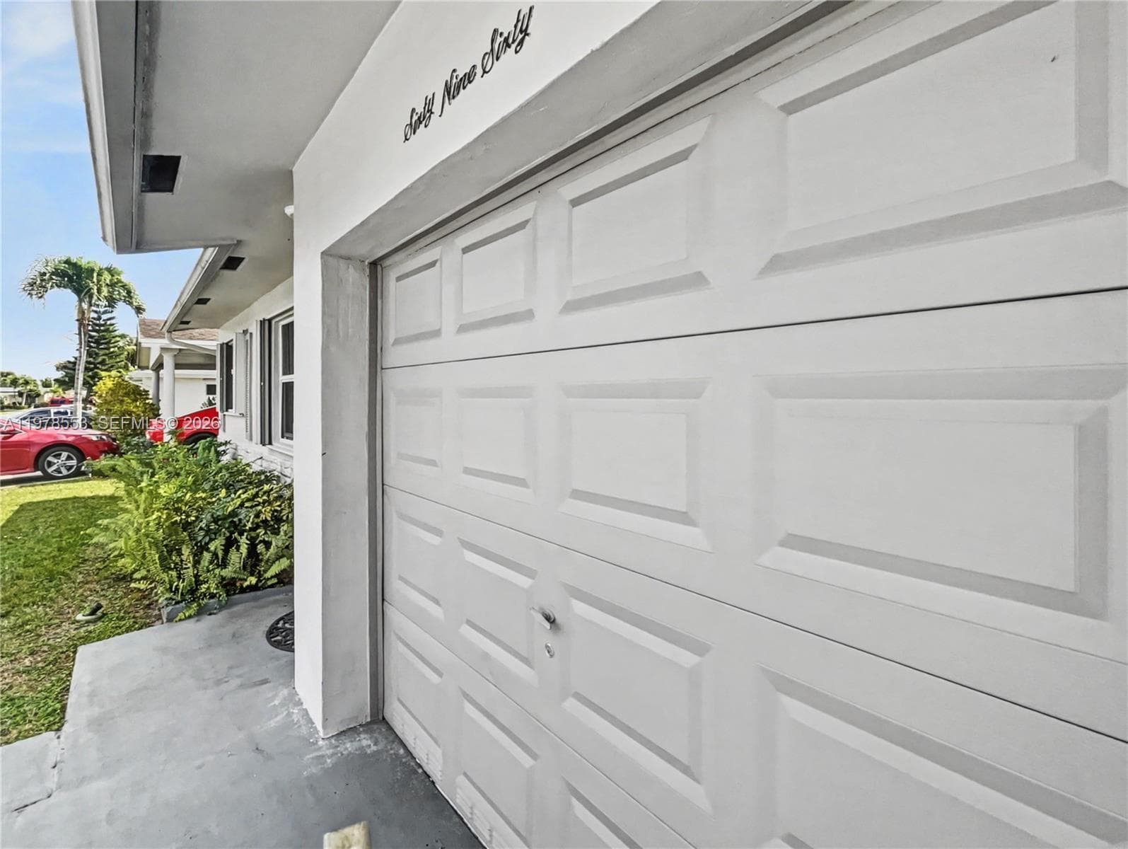 Single-family home at 6960 NW 11th Ct, Margate, FL