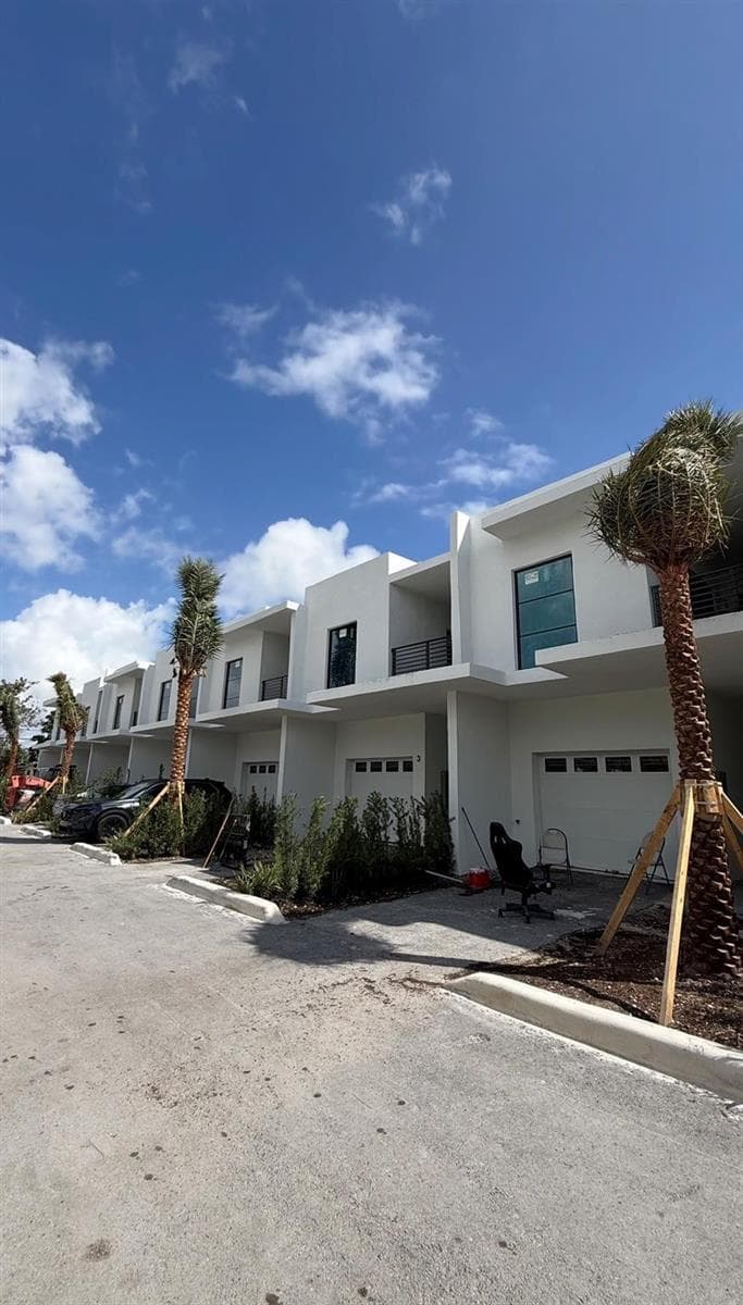 Townhouse at 2511 Pierce Street, Hollywood, FL
