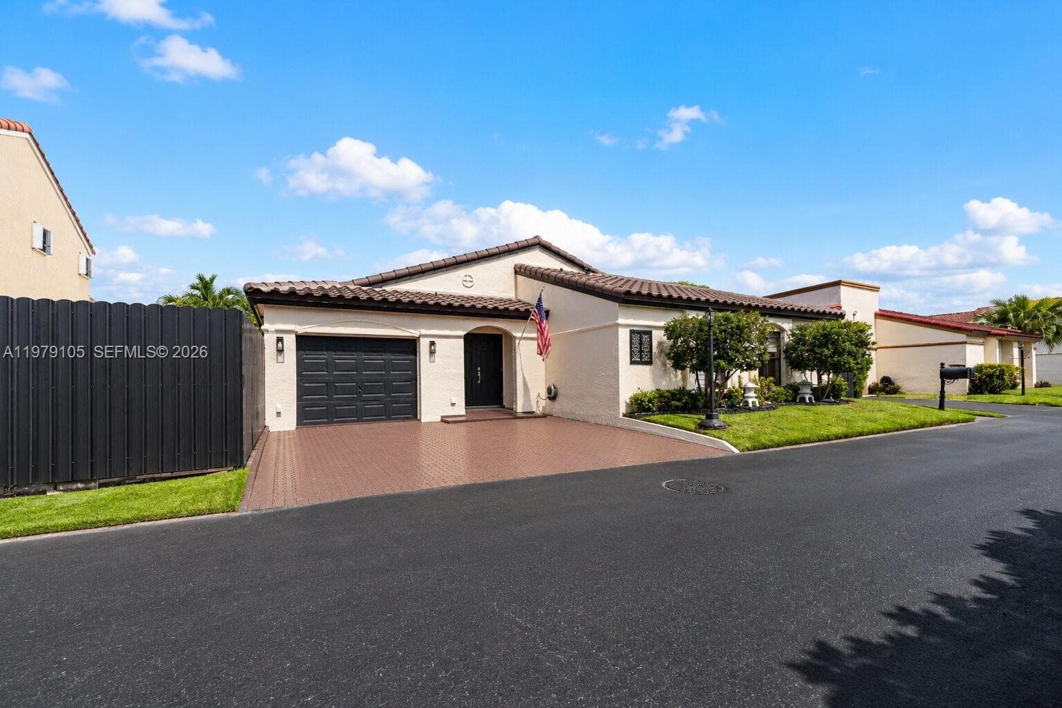 Single-family home at 536 SW 88th Ct, Miami — photo 1
