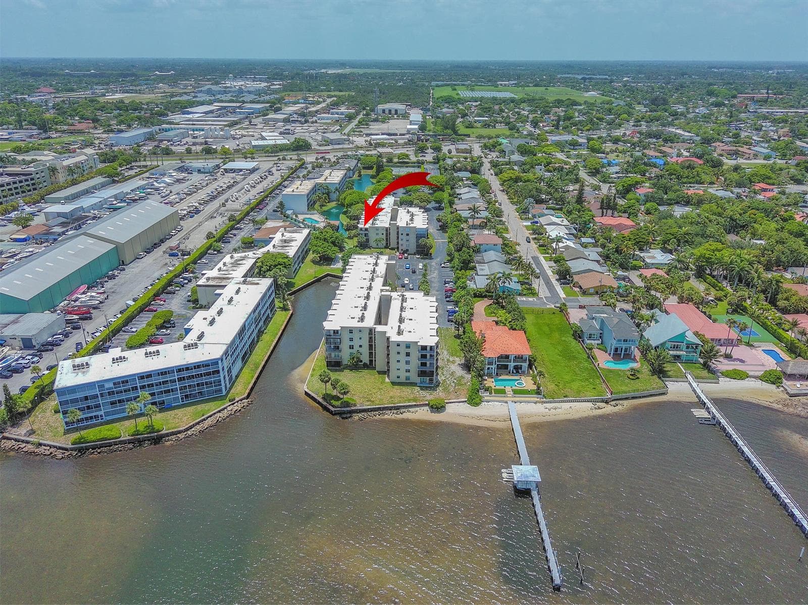 Condo at 890 N Federal Highway, Lantana, FL