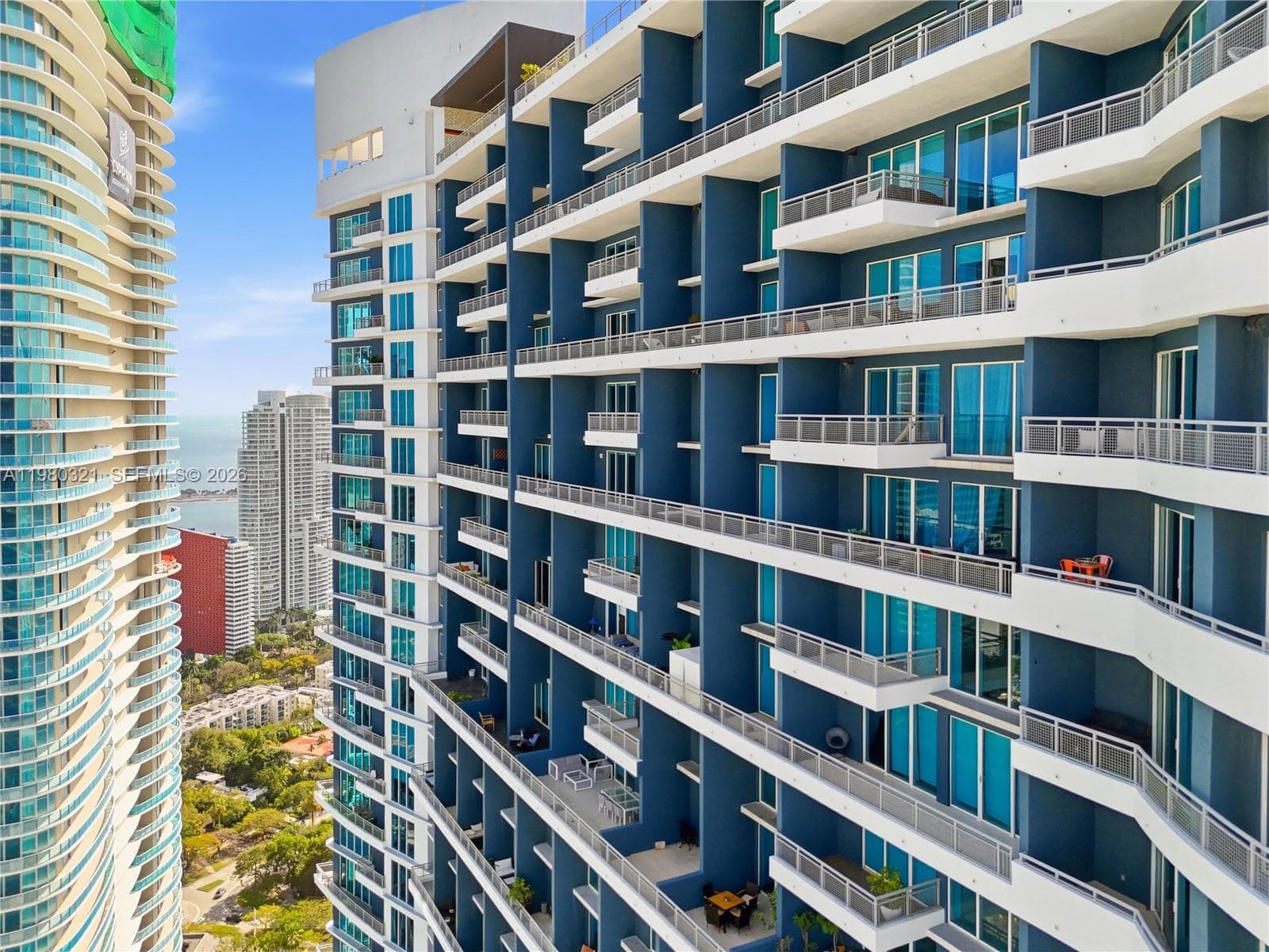 Condo at 60 SW 13th St, Miami — photo 3