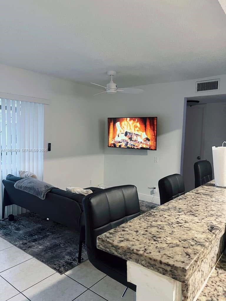 Condo at 4435 Treehouse Ln, Tamarac — photo 1