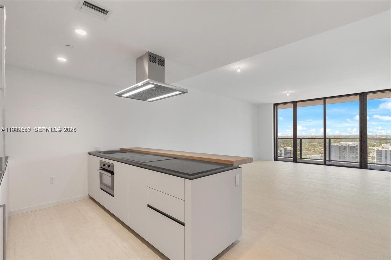 Condo at 1000 Brickell Plz, Miami — photo 2