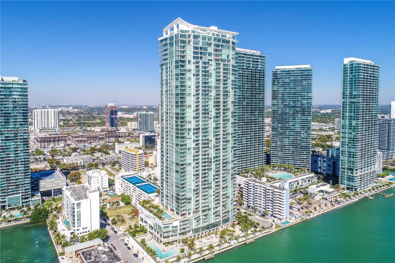 Condo at 2900 NE 7th Ave, Miami — photo 2