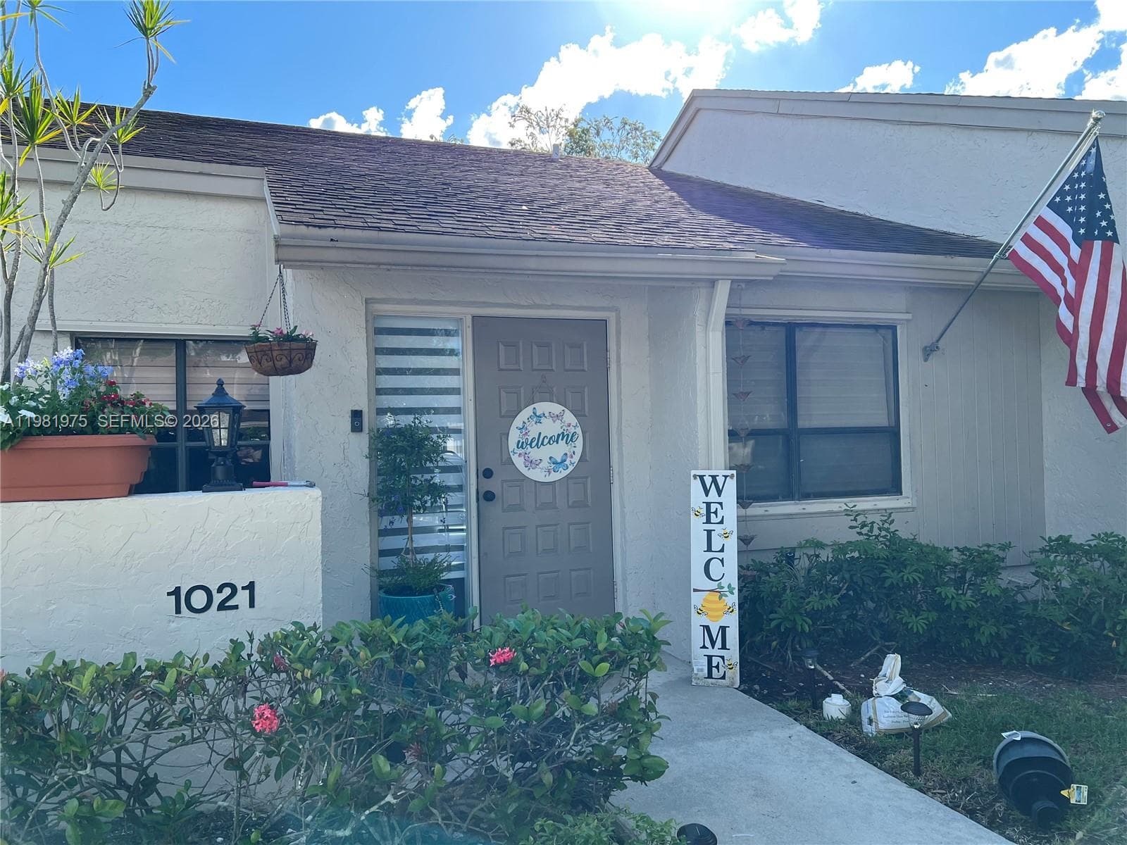 Villa at 1021 NW 79th Ave, Plantation, FL