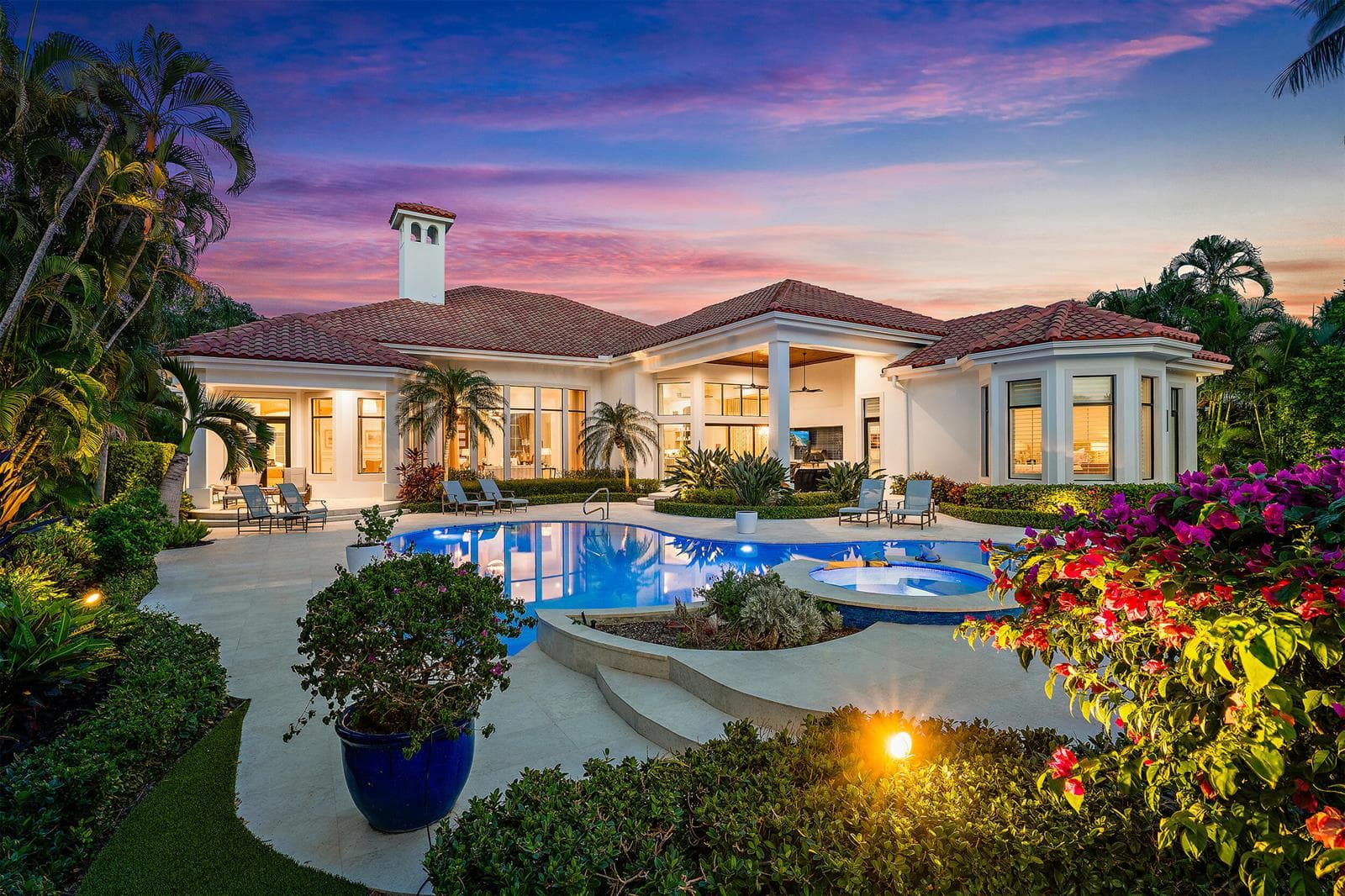 Single-family home at 466 Mariner Drive, Jupiter, FL