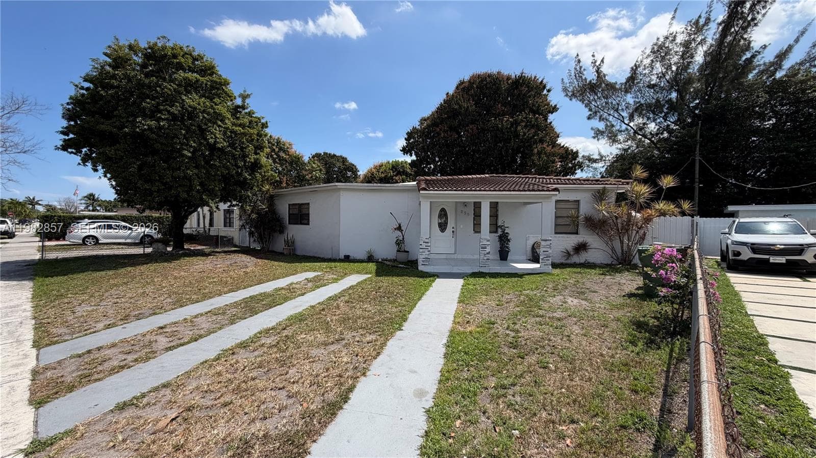 Single-family home at 250 E 60th St, Hialeah — photo 3