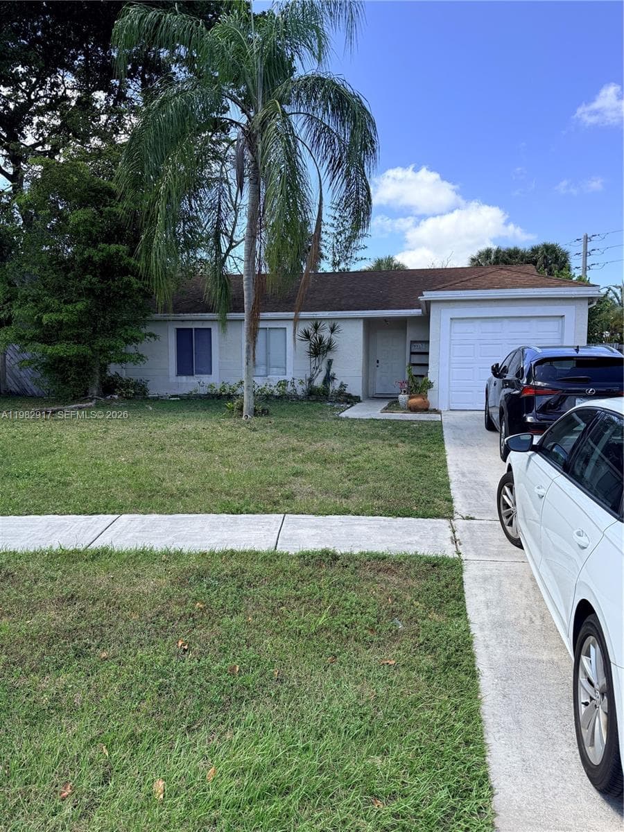 Single-family home at 9963 Baywater Dr, Boca Raton, FL