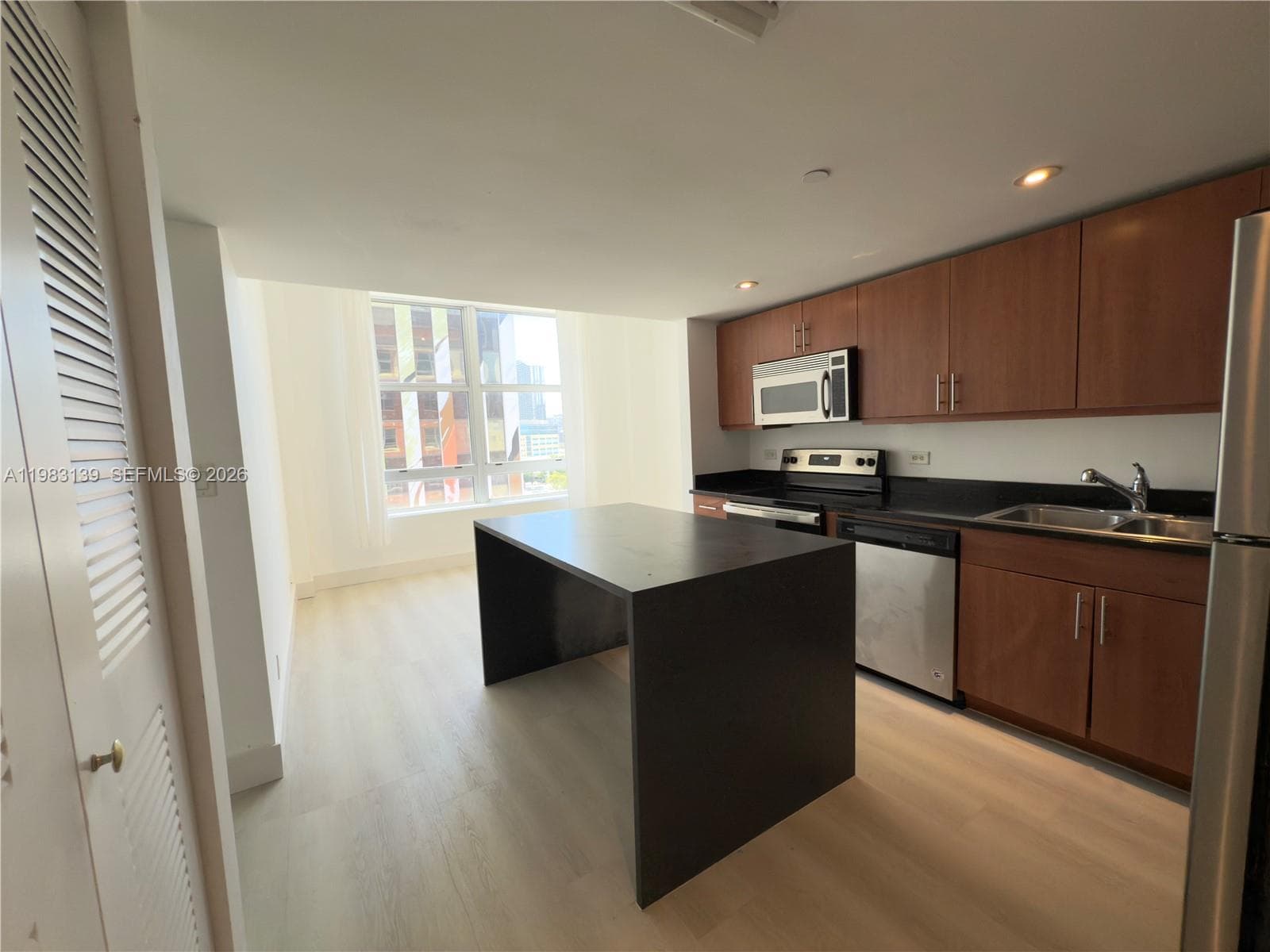 Condo at 111 E Flagler St, Miami — photo 3
