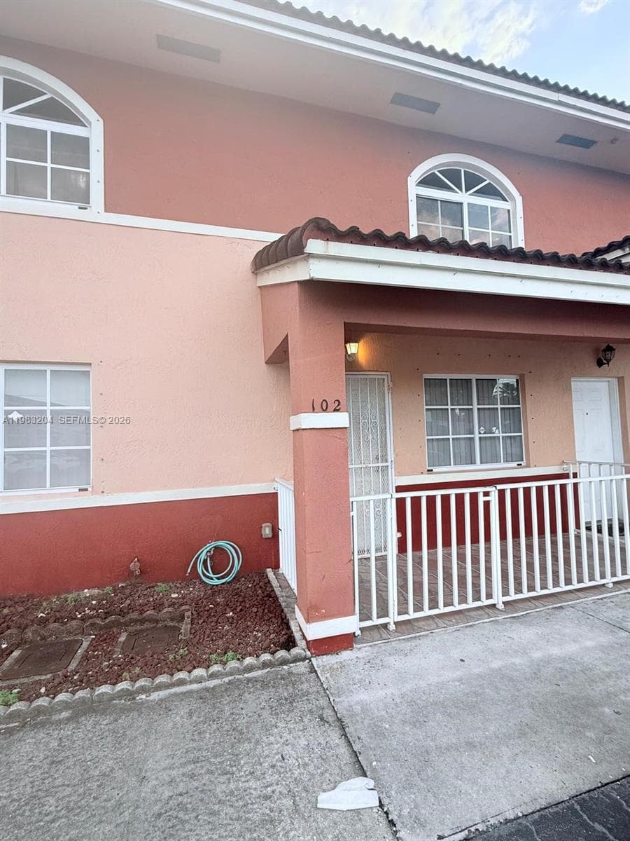 Condo at 6801 W 36th Ave, Hialeah, FL