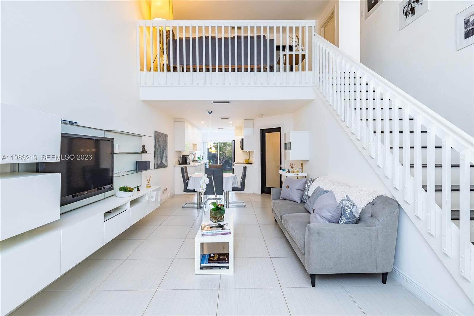 Townhouse at 370 SE 2nd Ave, Deerfield Beach, FL