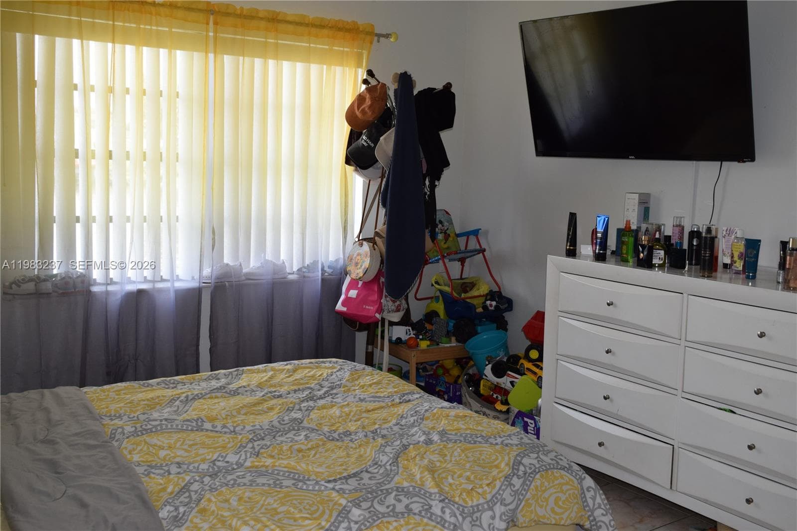 Condo at 1335 W 68th St, Hialeah — photo 3