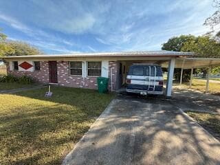 Single-family home at 1063 Louisiana Avenue, Clewiston, FL