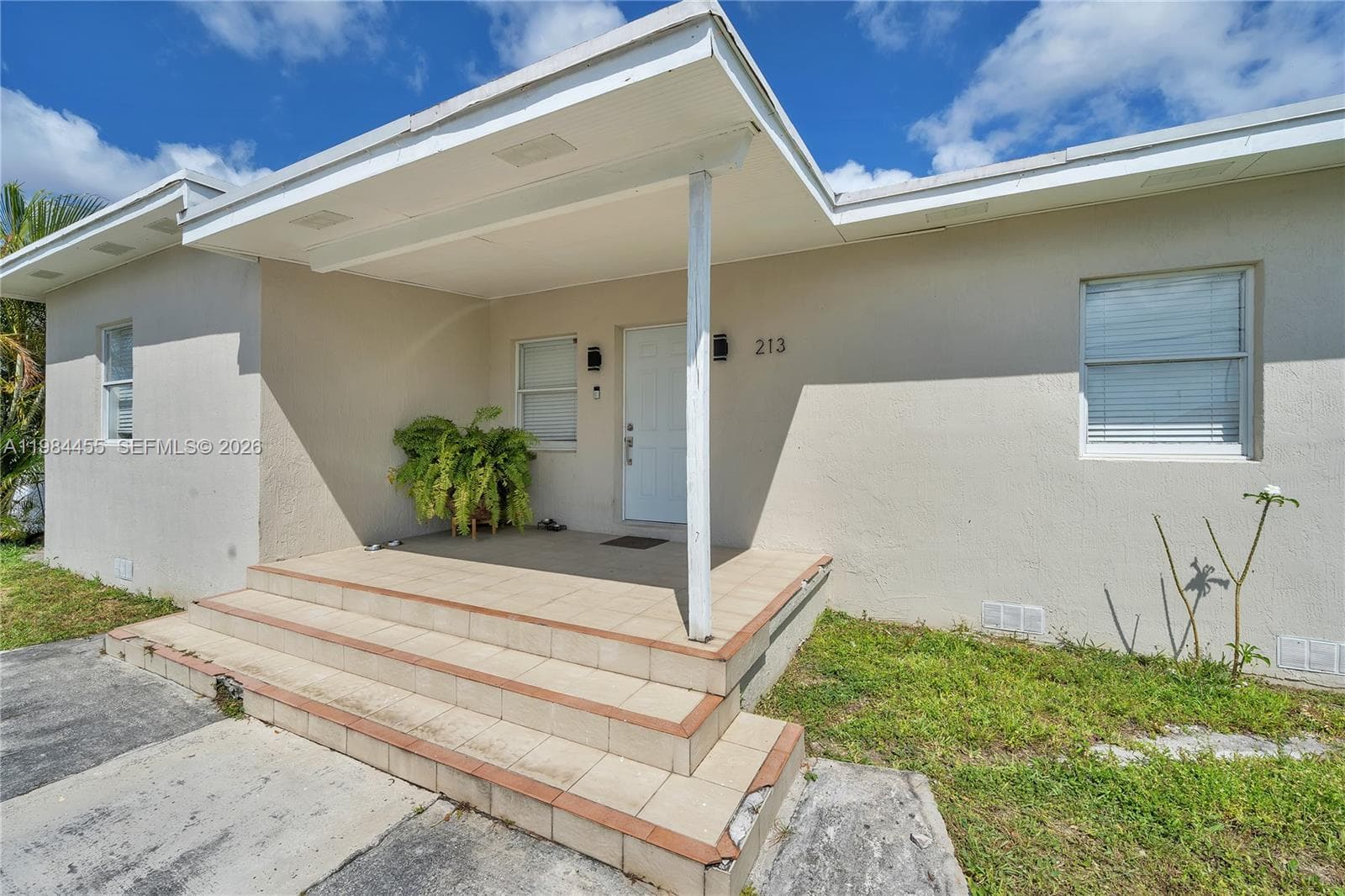 Single-family home en 213 W 20th St, Hialeah — foto 2